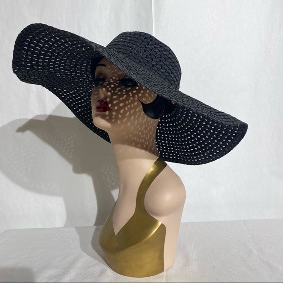 Woven Large Sun Hat - Picture 2 of 7